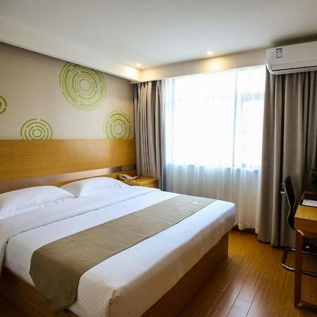Greentree Inn Yiyang City Anhua County Anhua Grand Theatre Express Hotel Dış mekan fotoğraf